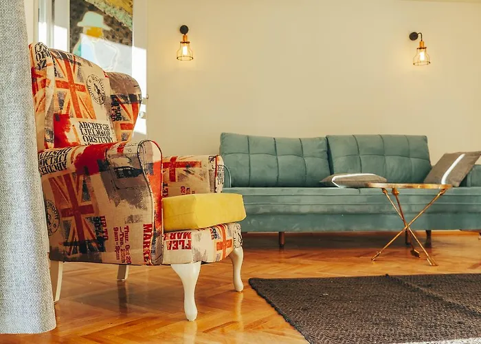 Artsy Old Town Apartment
